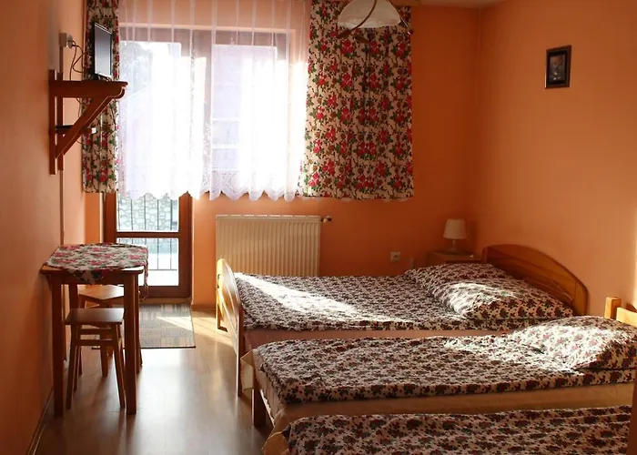 Goscinne Lukaszczyk *